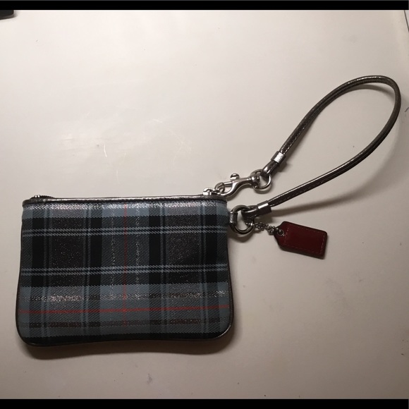 Coach Poppy Wristlet - Picture 2 of 4